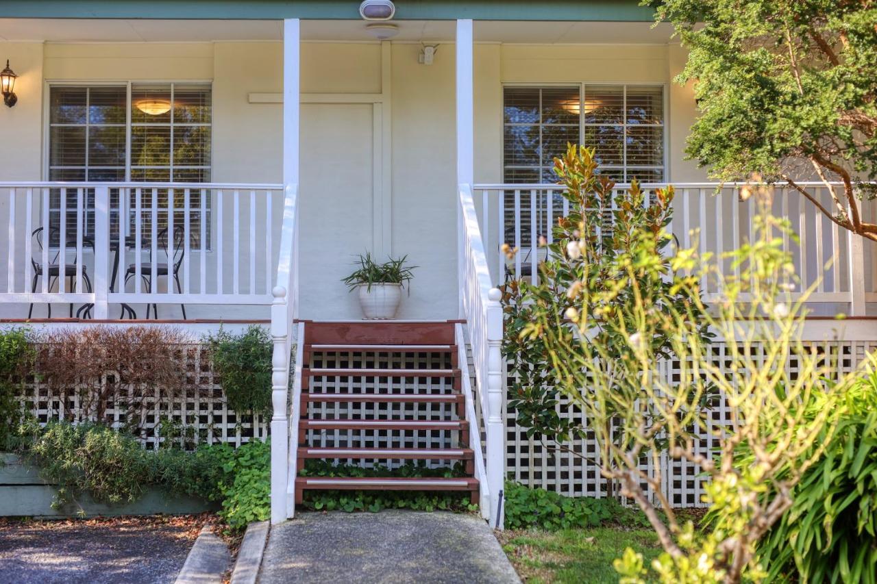 Motel Yarra Gables 4*